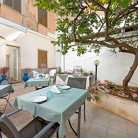 Blueeyes Bed & Breakfast 4*